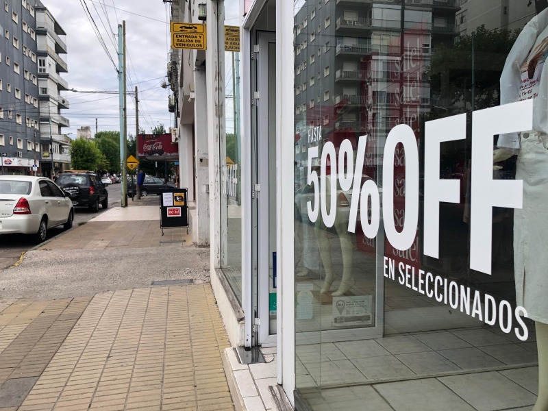 M�s de la mitad de los comercios locales bajaron sus ventas